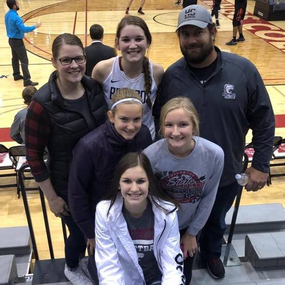 Meet your Posher, Halle - Picture 1 of 1